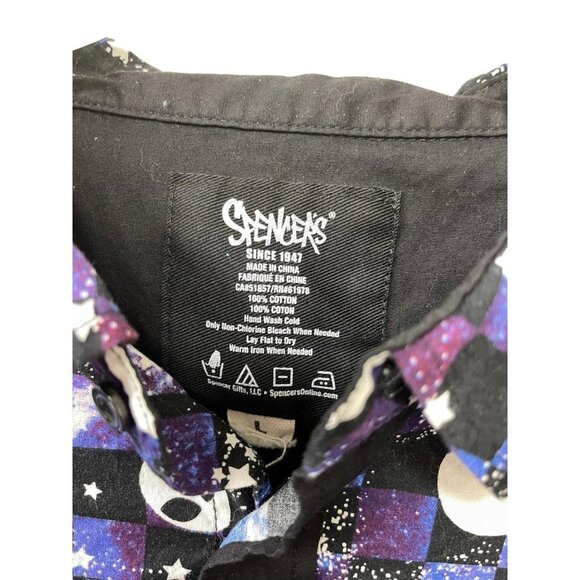 Spencers Mens Alien Graphic Button Up Shirt Sz L Black & Purple Short Sleeve - Picture 4 of 4